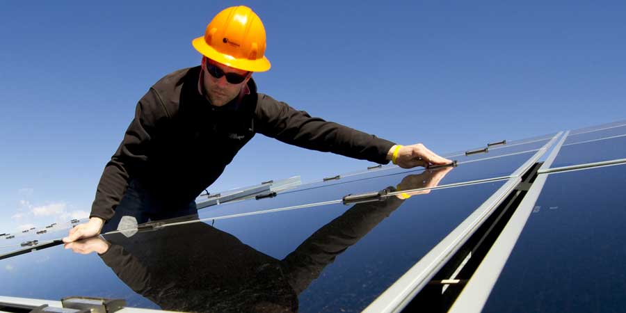 Census shows another year of double-digit solar job growth